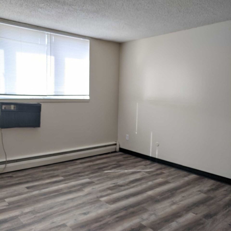 Phalen Village Apartments 1505 Westminster St, St. Paul, MN 55130