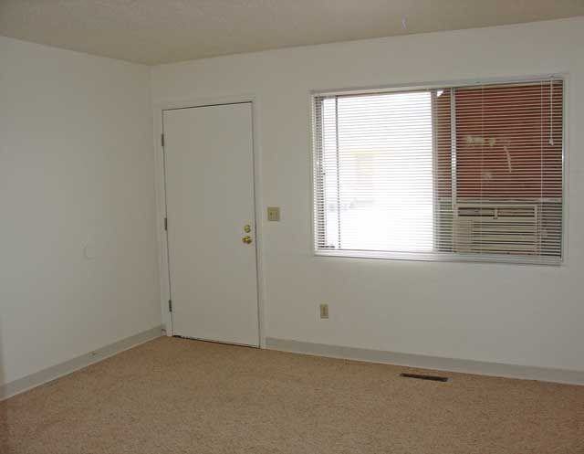 810 Crist Dr - Photo 2 of 7