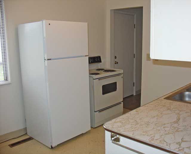 810 Crist Dr - Photo 3 of 7