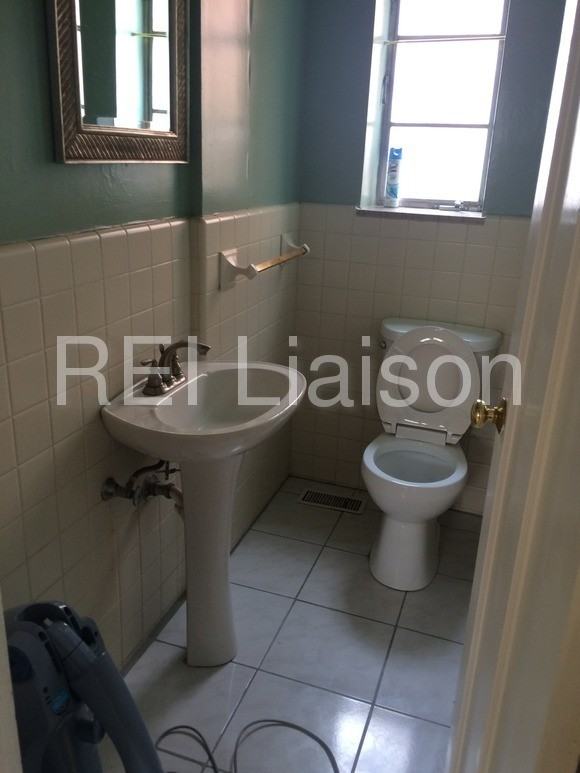 8139 Glen Echo Dr - Photo 3 of 8