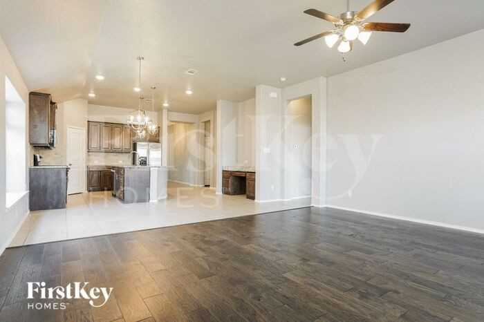 2504 Silver Fox Trl - Photo 3 of 15