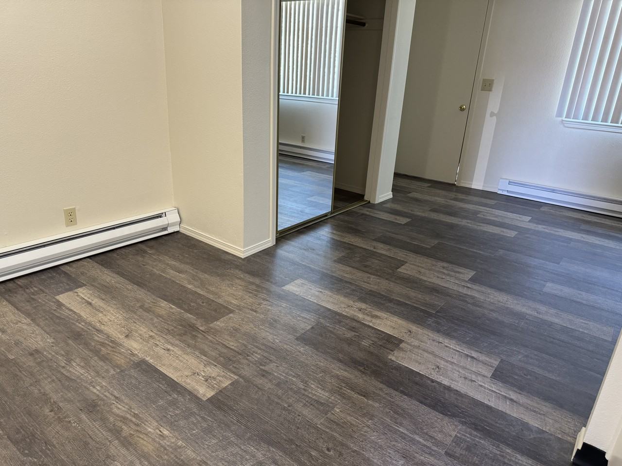 4886 Silverton Rd Ne #00 - Photo 5 of 12
