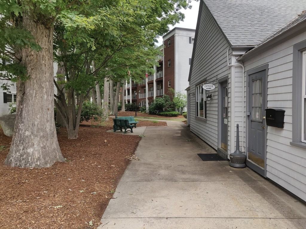 26 Greentree Ln #31 - Photo 3 of 15