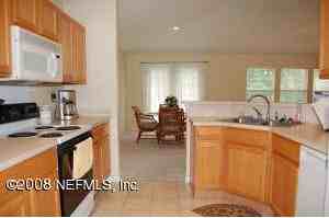 992 Buttercup Dr #NA - Photo 4 of 7