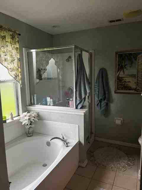 992 Buttercup Dr #NA - Photo 6 of 7