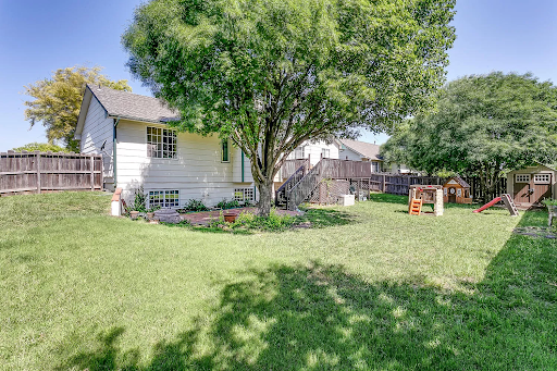 4872 Farmstead St #NA - Photo 2 of 6