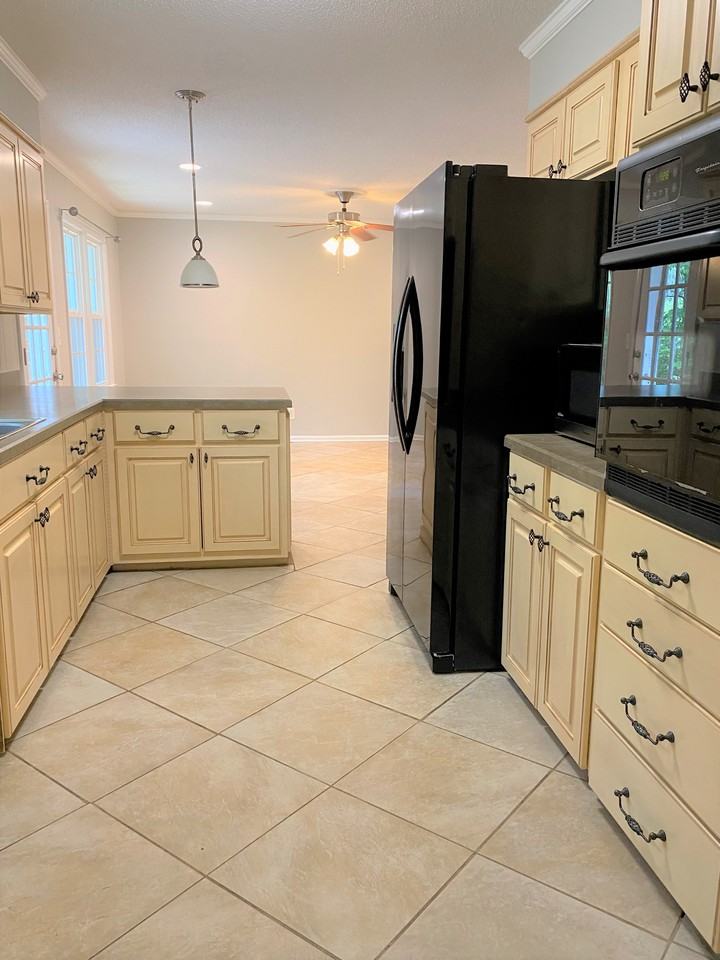 205 Old Church Ct #NA - Photo 3 of 18