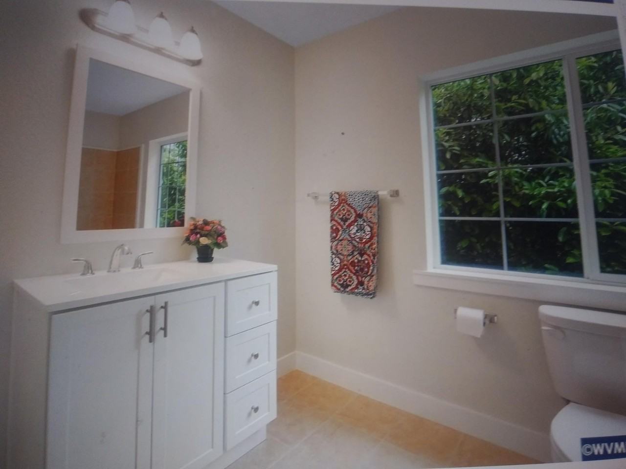 1845 Berry St Se #NA - Photo 6 of 9