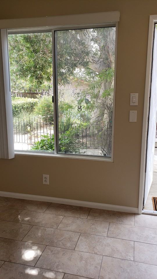 5329 Malcolm St - Photo 3 of 18