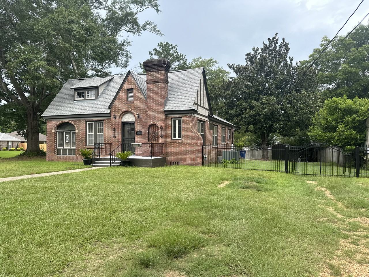 103 N Pine St #NA - Photo 2 of 15