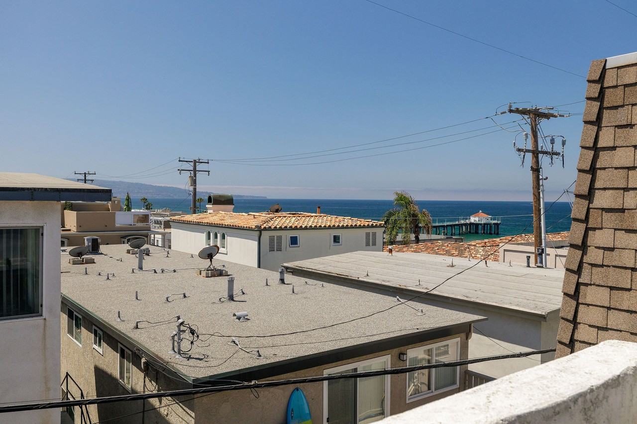 124 15th St #B - Photo 4 of 24