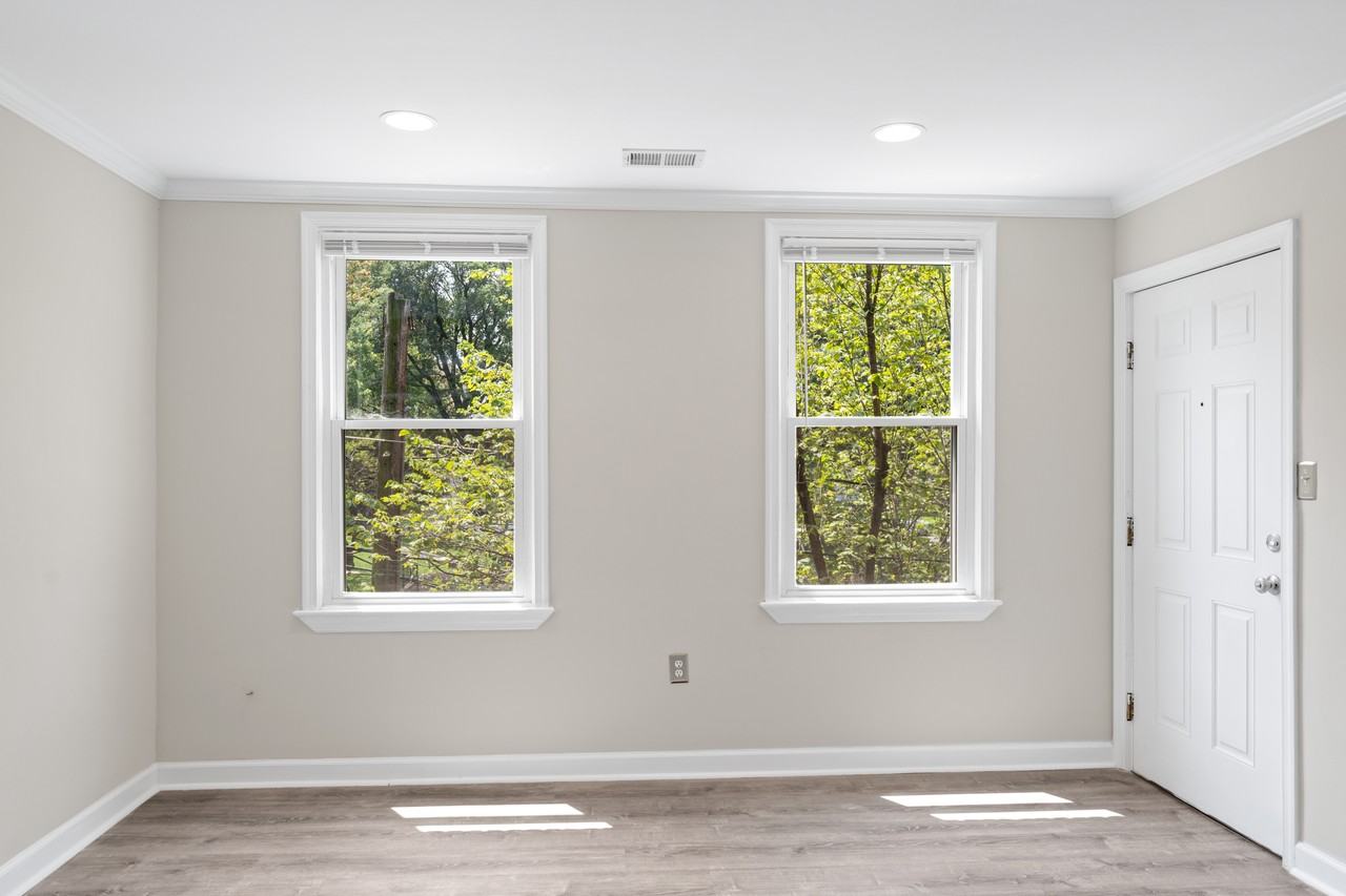 566 Malcolm X Ave Se #3 - Photo 6 of 28