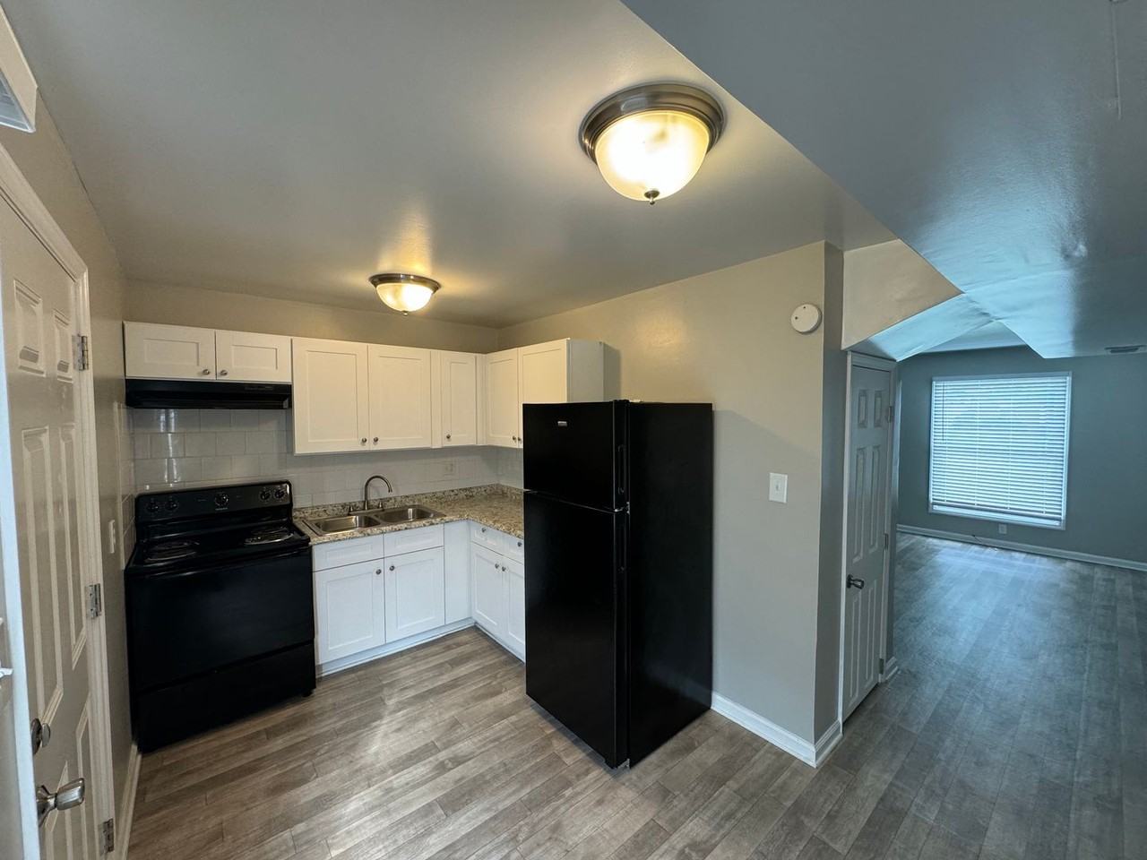 Park Creek - Photo 6 of 50