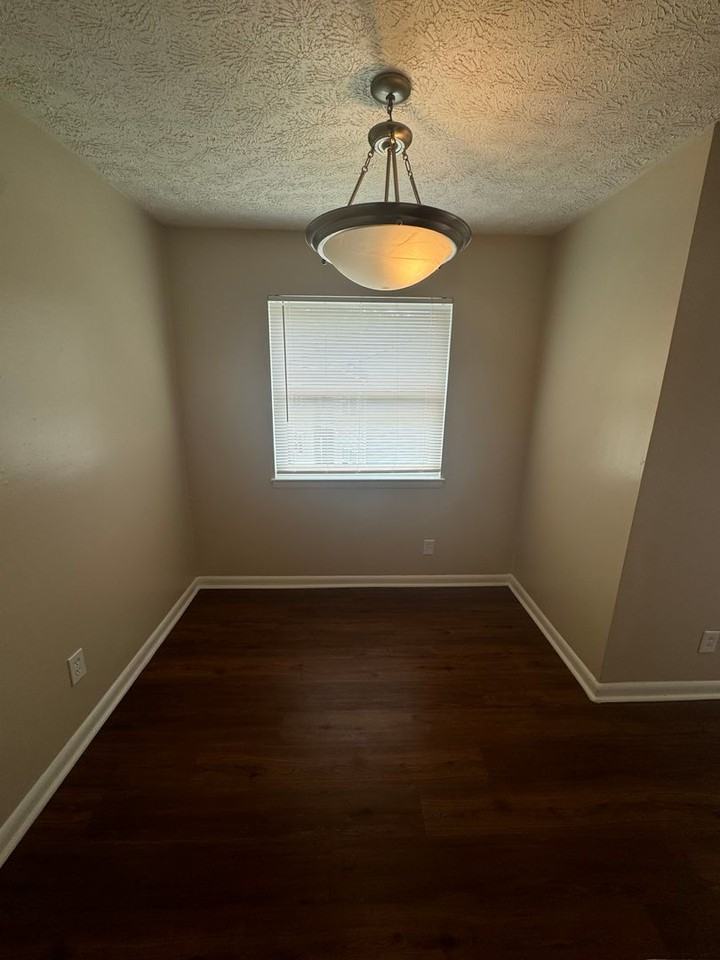 Woodfield Gardens - Photo 5 of 33