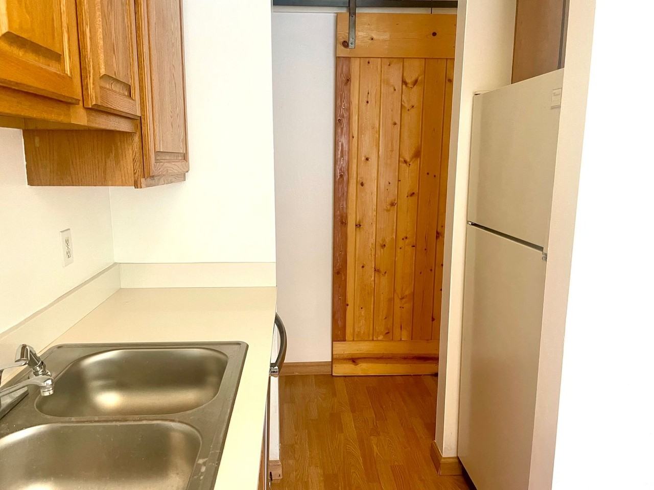 2560 Walnut Blvd #6 - Photo 6 of 20