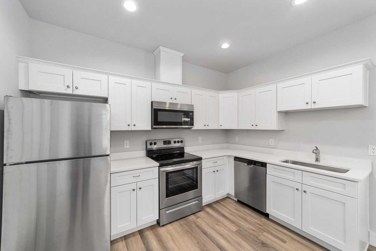 4109 Sw 15th Pl - Photo 5 of 7