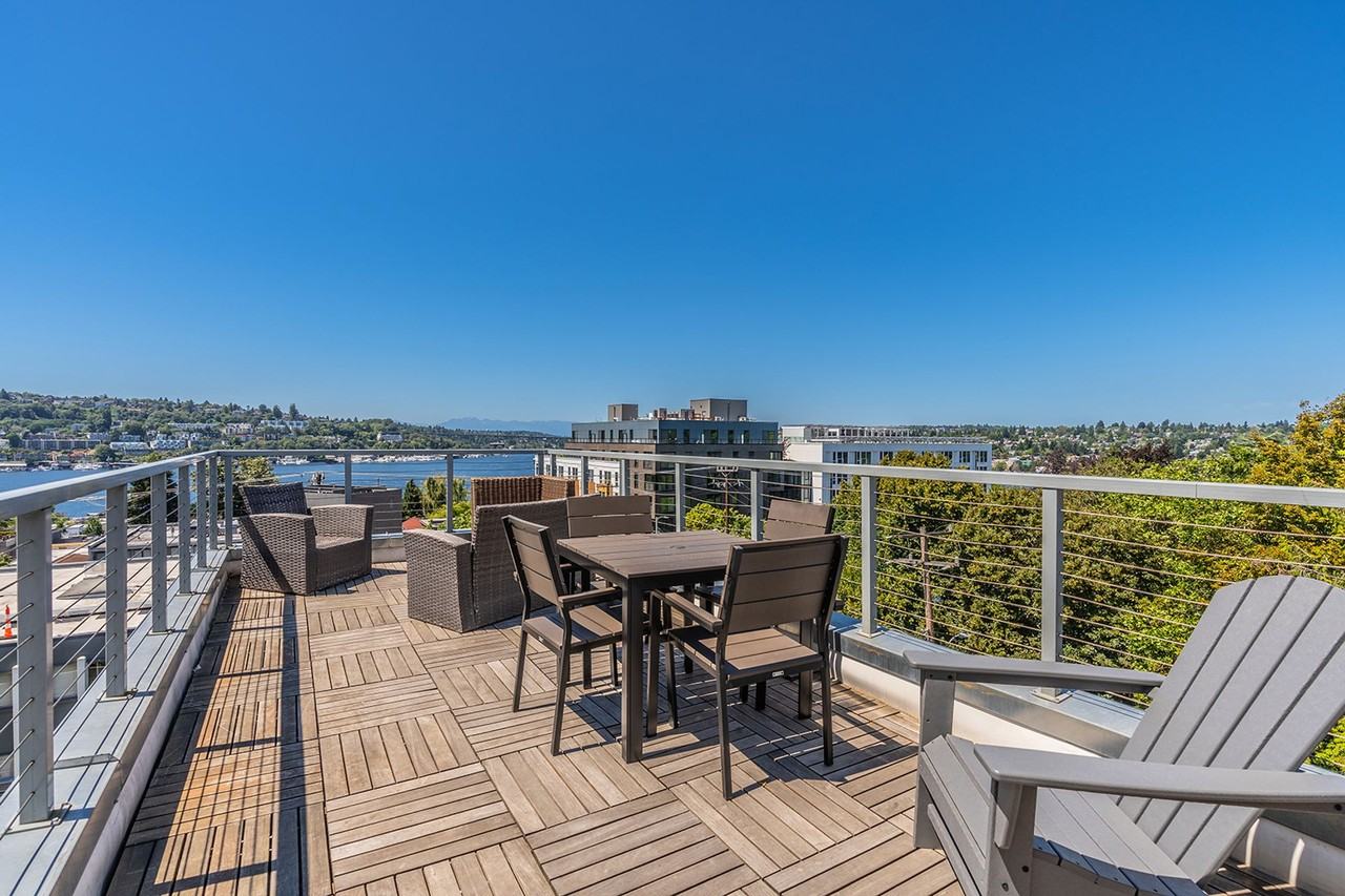 2371 Franklin Apartments in Eastlake - Photo 5 of 11