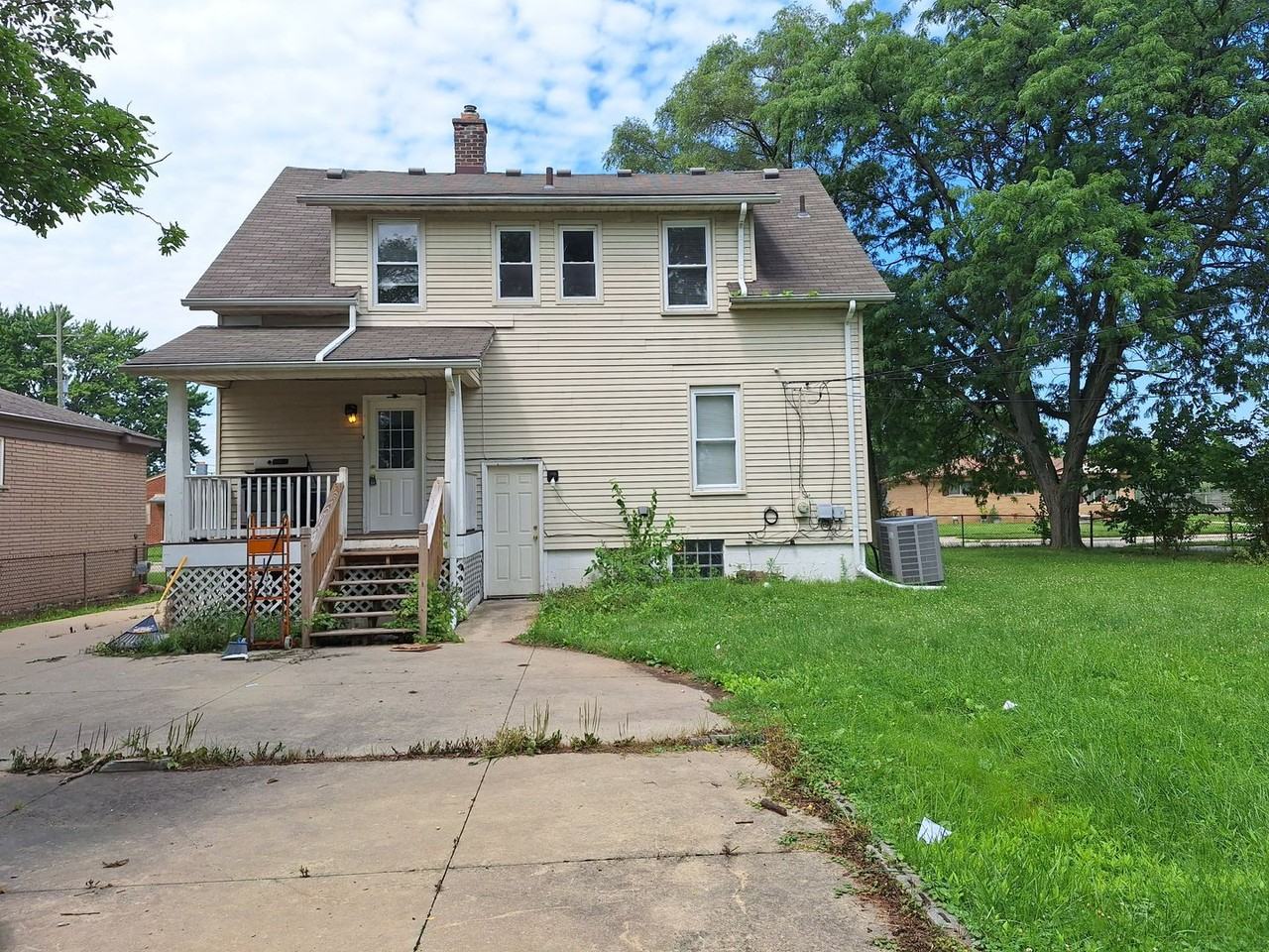 23720 Shakespeare Ave - Photo 5 of 23