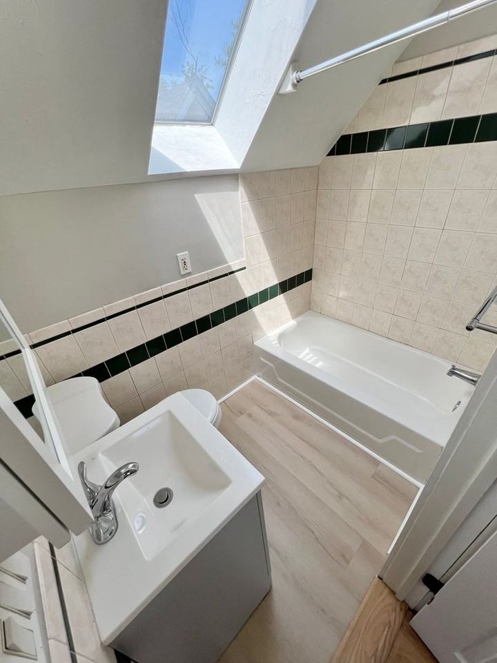 9 Abbotsford St - Photo 5 of 16