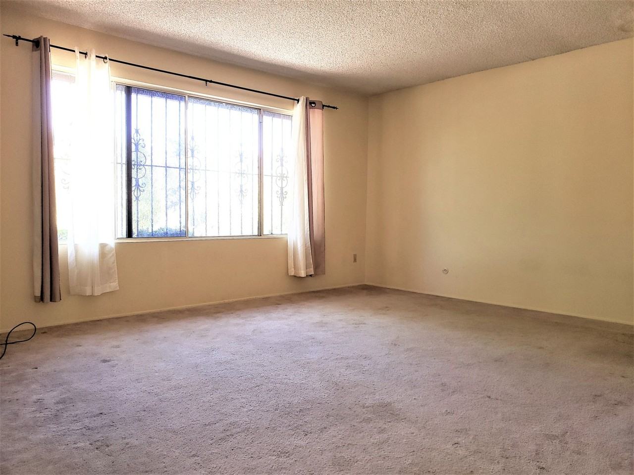 230 Dewane Dr - Photo 6 of 22