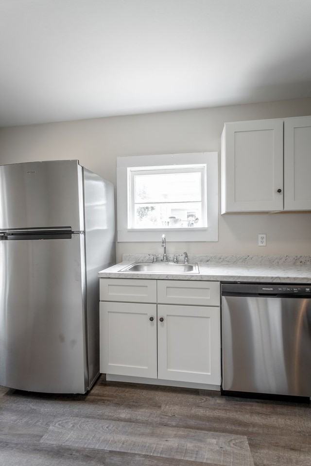 2306 E 17th St - Photo 5 of 37