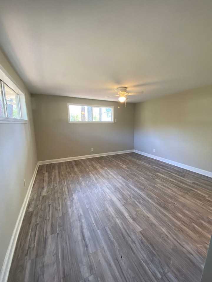 523 Sardis St - Photo 6 of 15