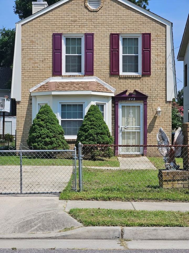 1048 Wilmington St - Photo 2 of 30