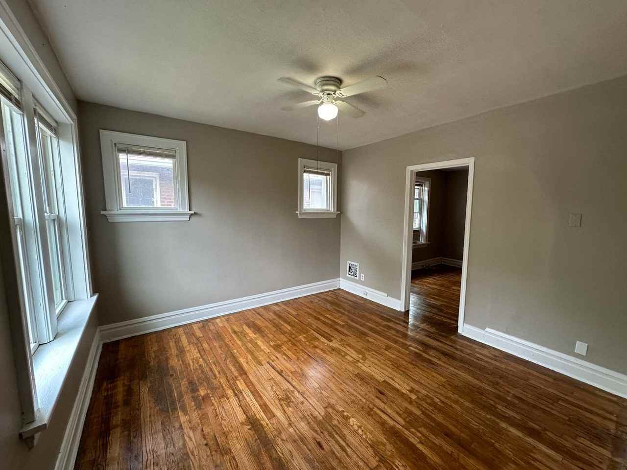 Hydraulic 4030 /4032 - Photo 5 of 25