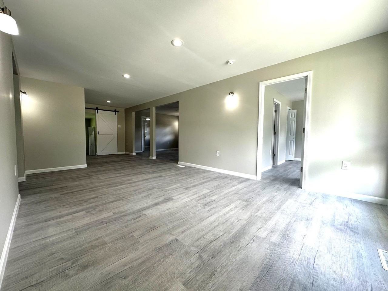 607 New River Dr - Photo 5 of 42