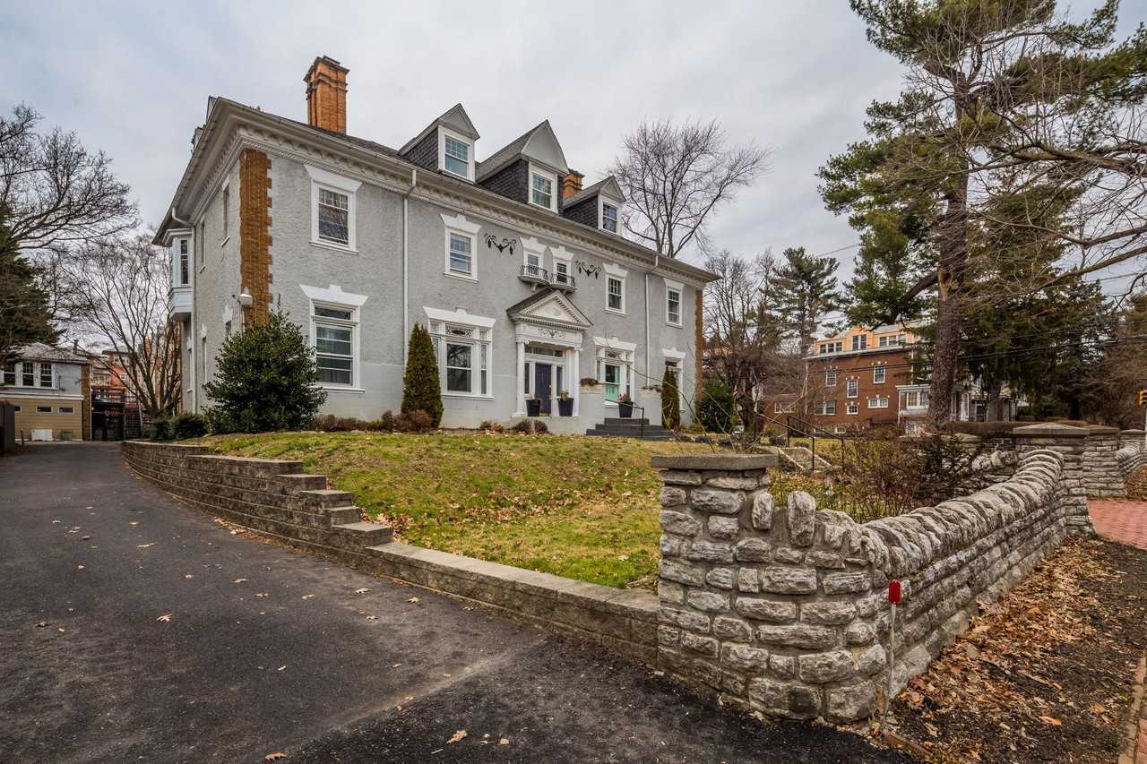 D'Ancona Mansion - Photo 3 of 10