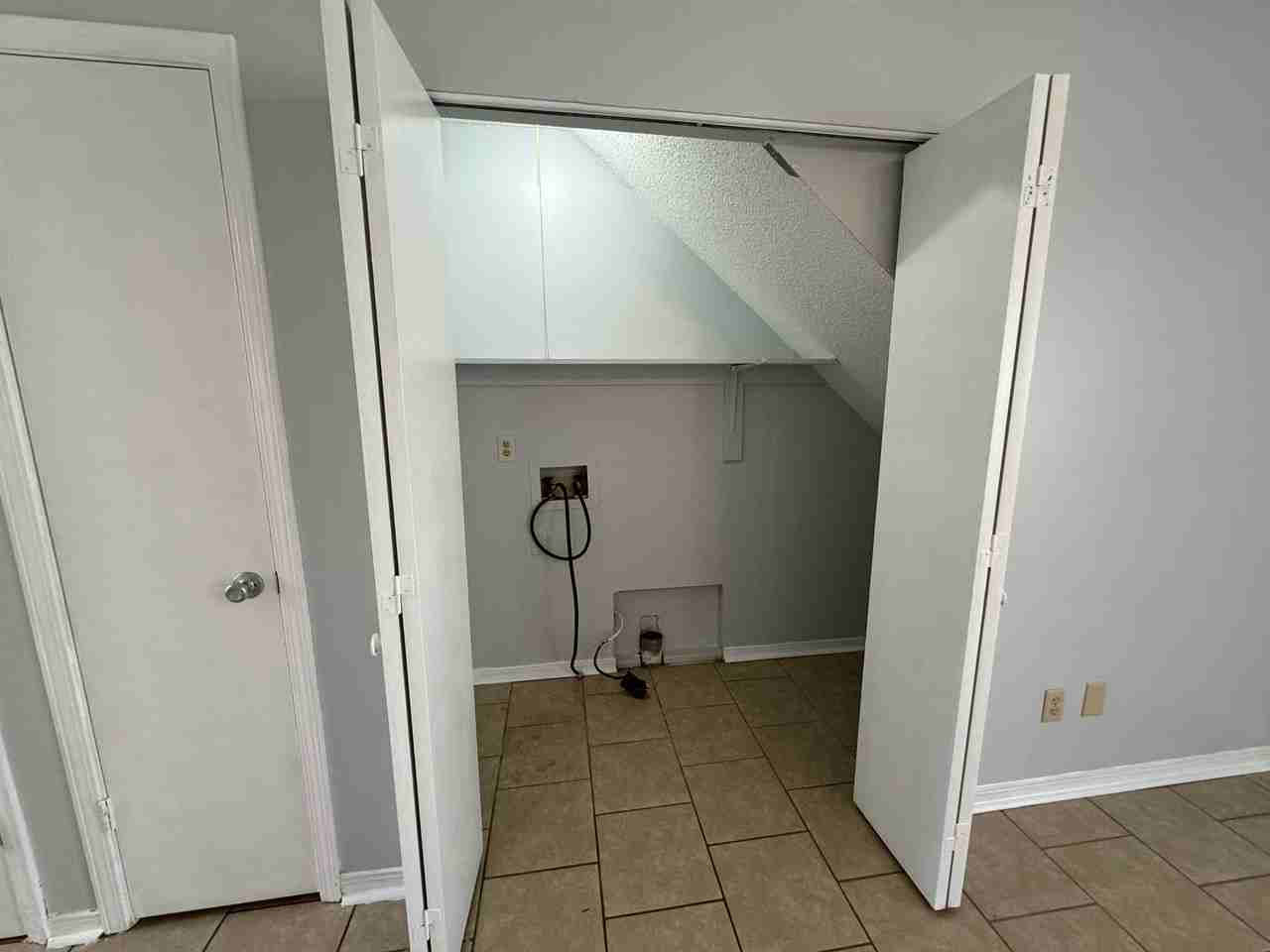 2810 Villa Woods Cir - Photo 5 of 22