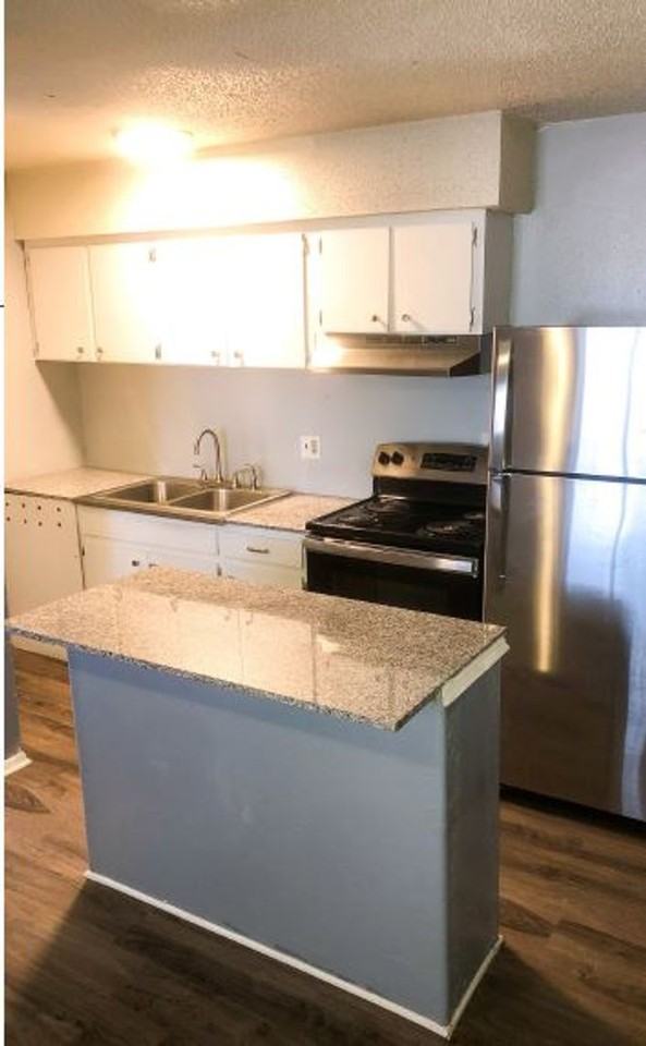 Silver Park Apartments - Photo 7 of 10