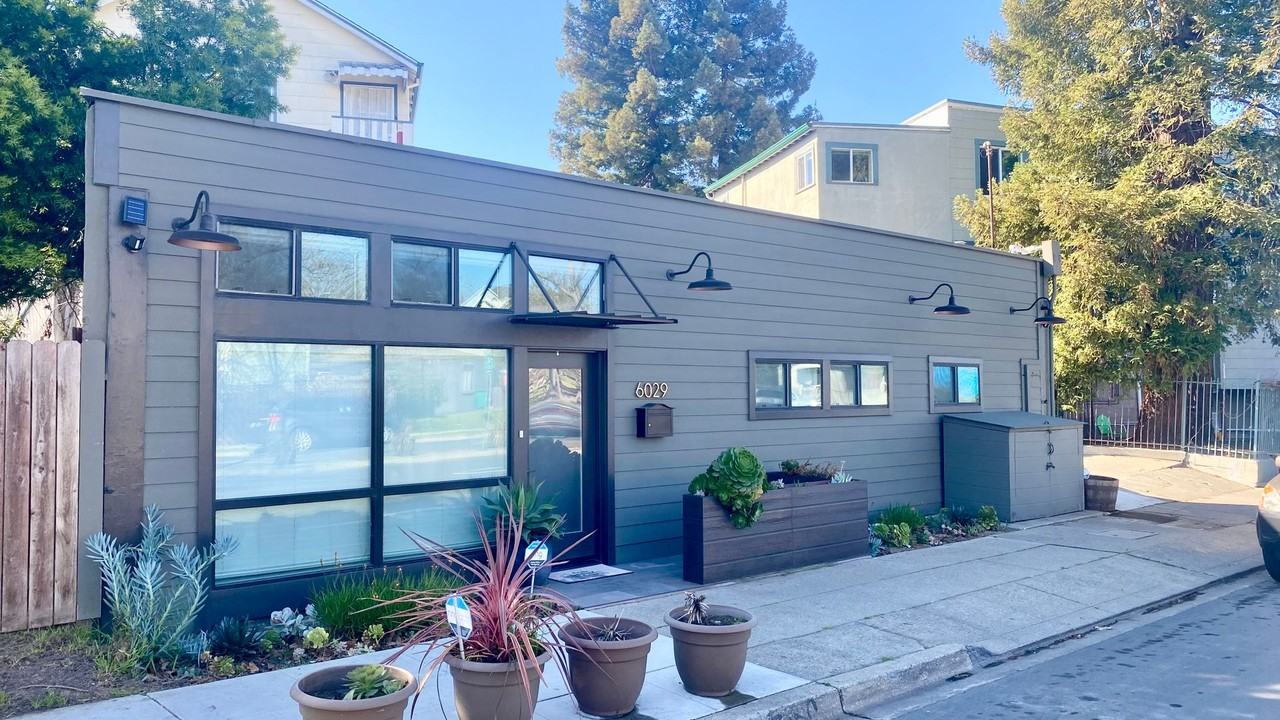 6029 Market St - Photo 2 of 11