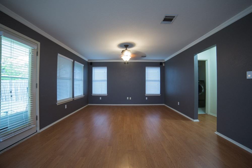 3109 Sauls Dr - Photo 4 of 18