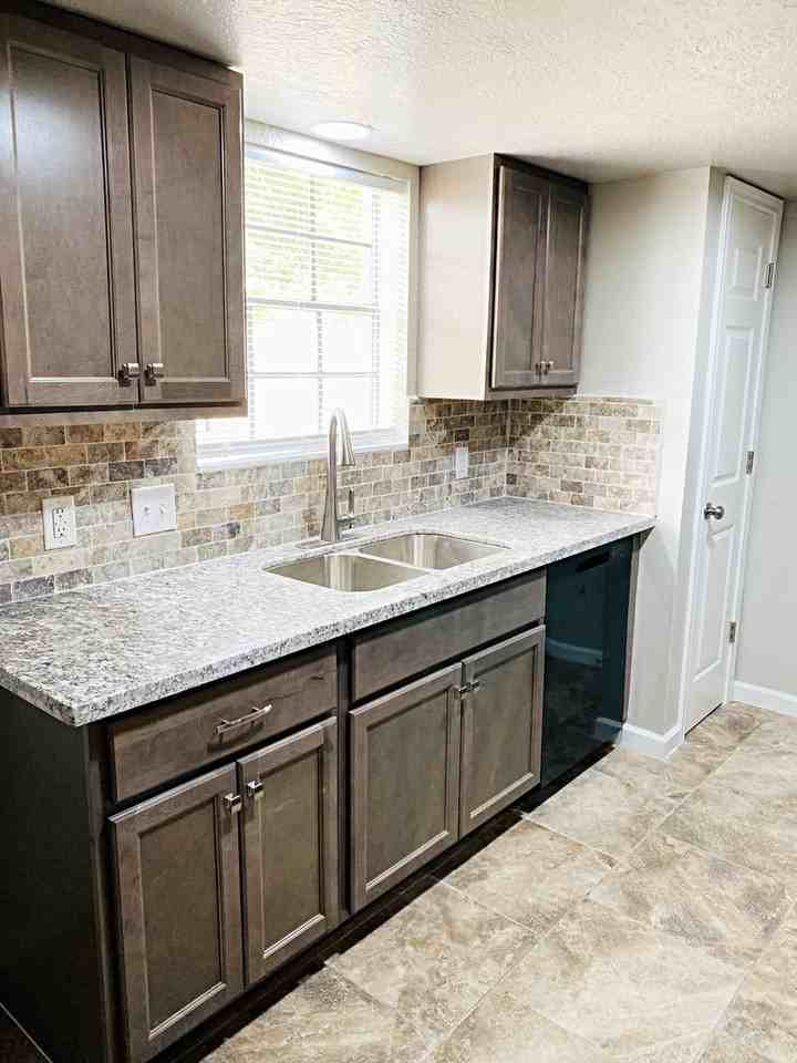 2700 N 16th St #29 - Photo 4 of 9