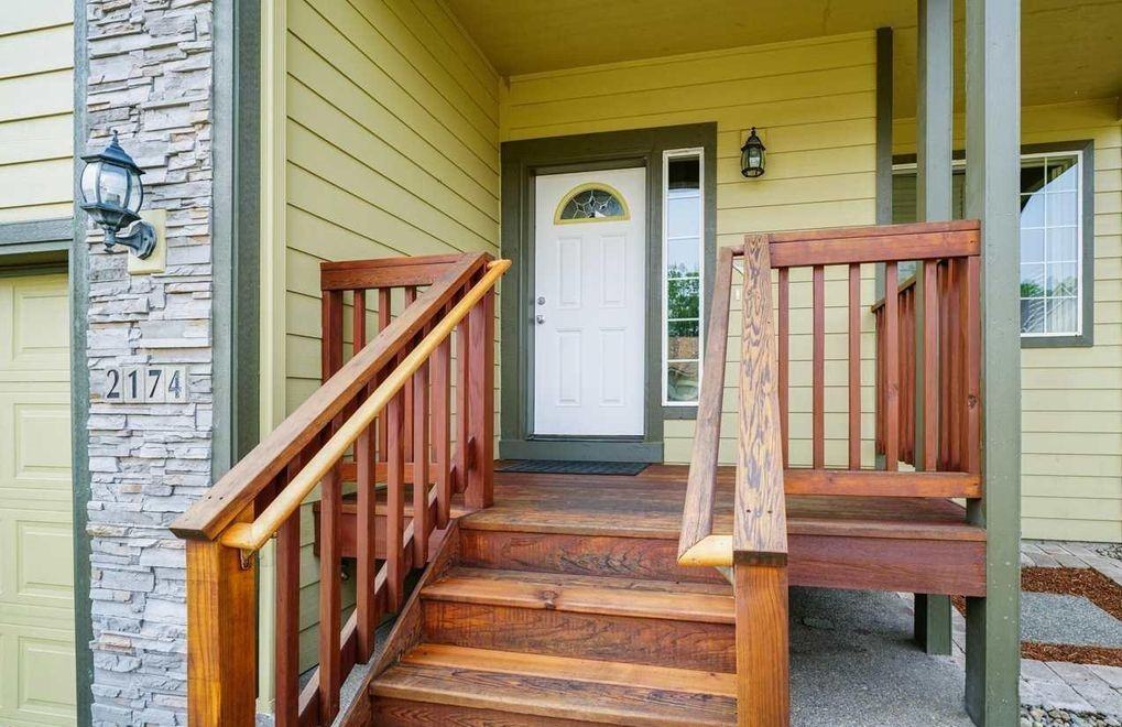 2174 Laurine Ct Ne - Photo 2 of 16