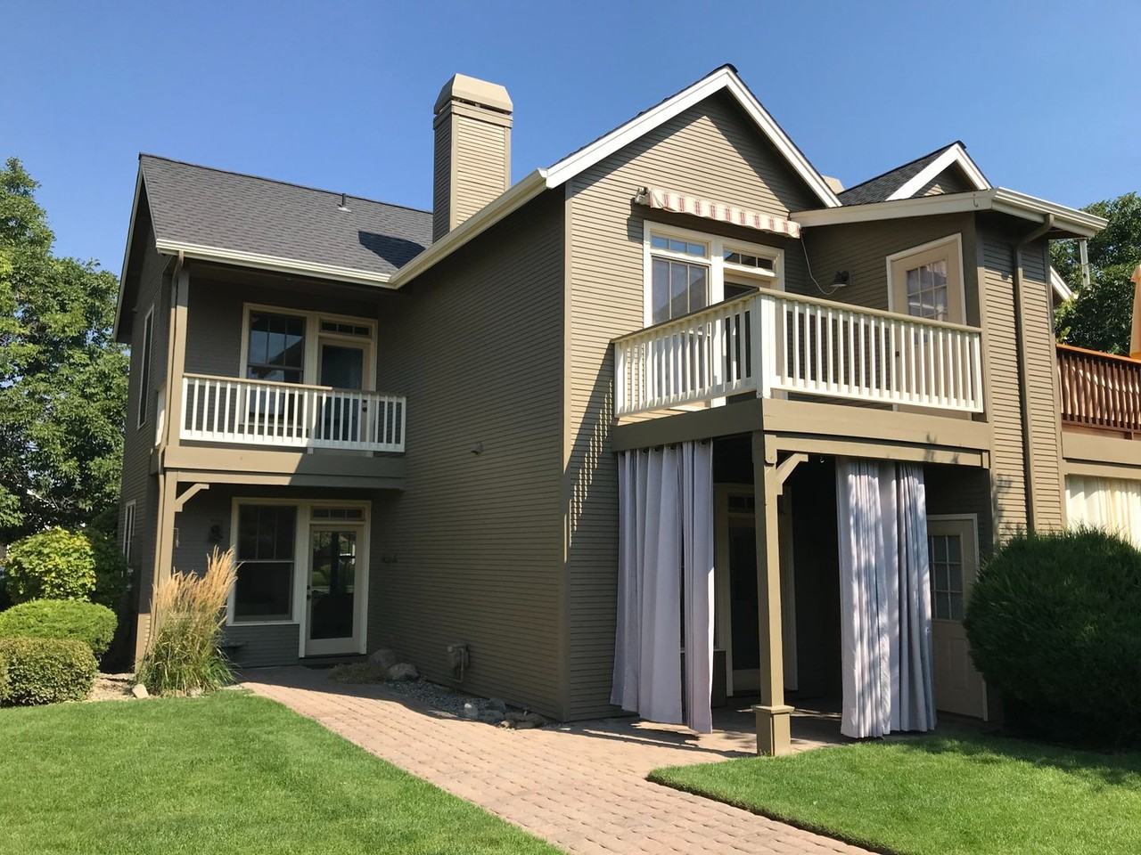 527 W Jefferson Ave - Photo 2 of 17