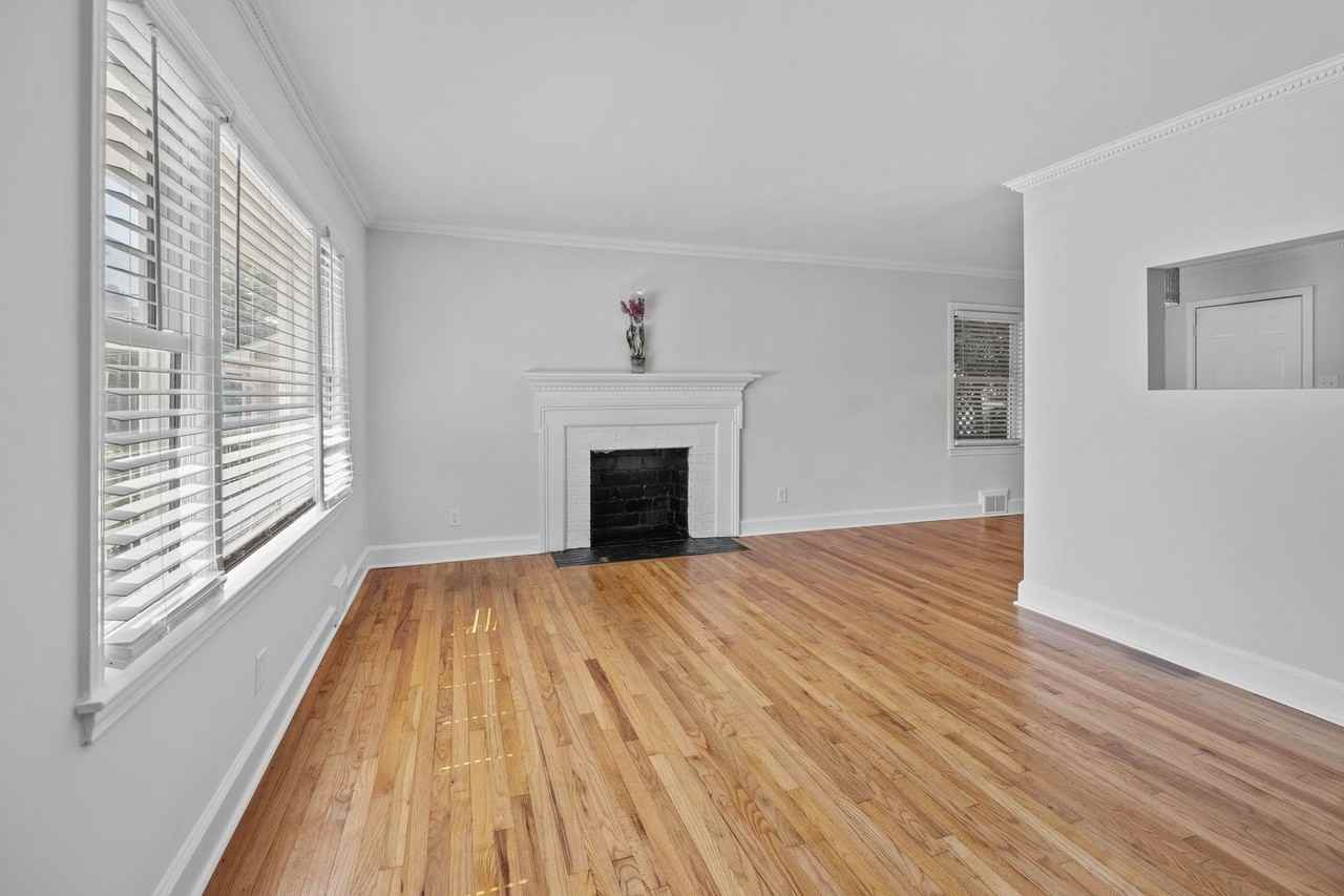 424 Peyton St - Photo 4 of 31