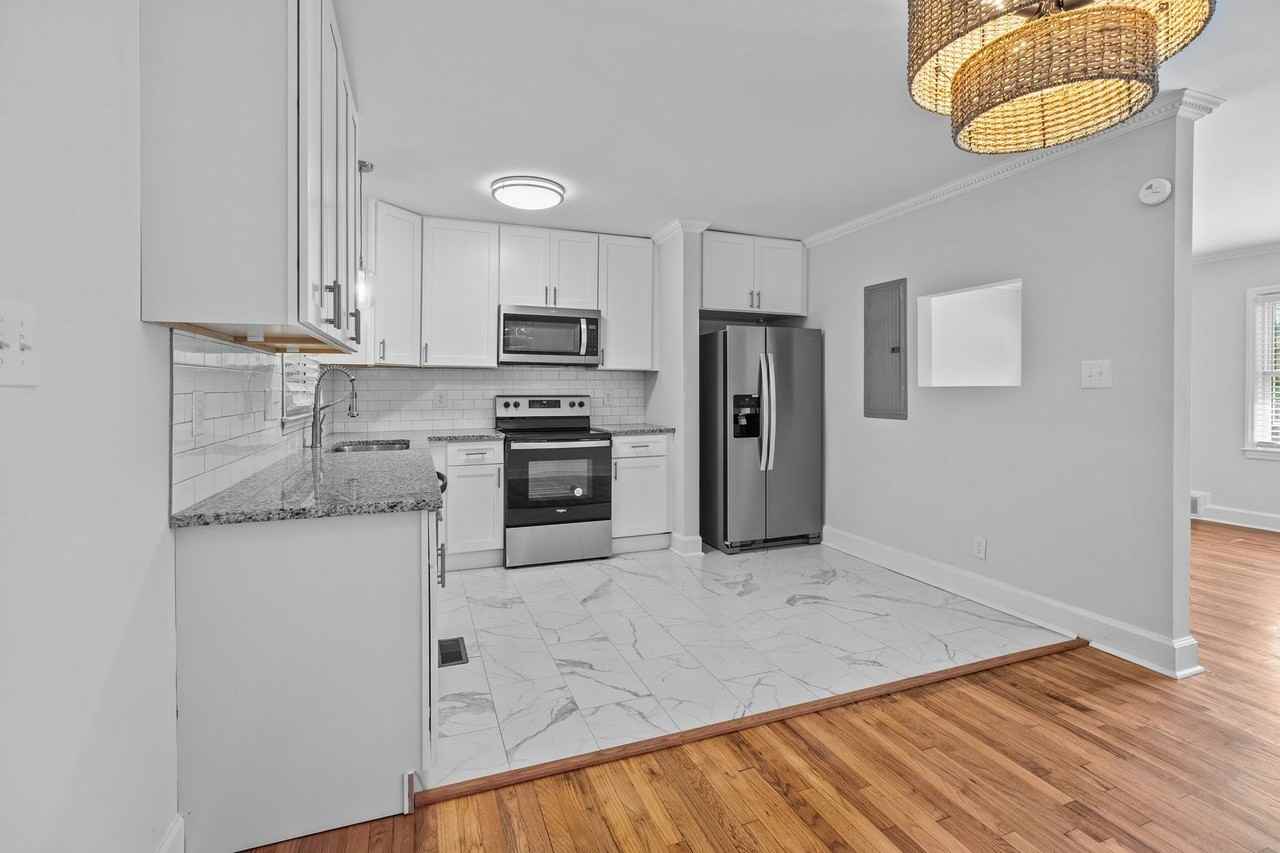 424 Peyton St - Photo 6 of 31