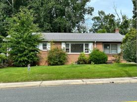 704 Griffin Blvd - Photo 1 of 1
