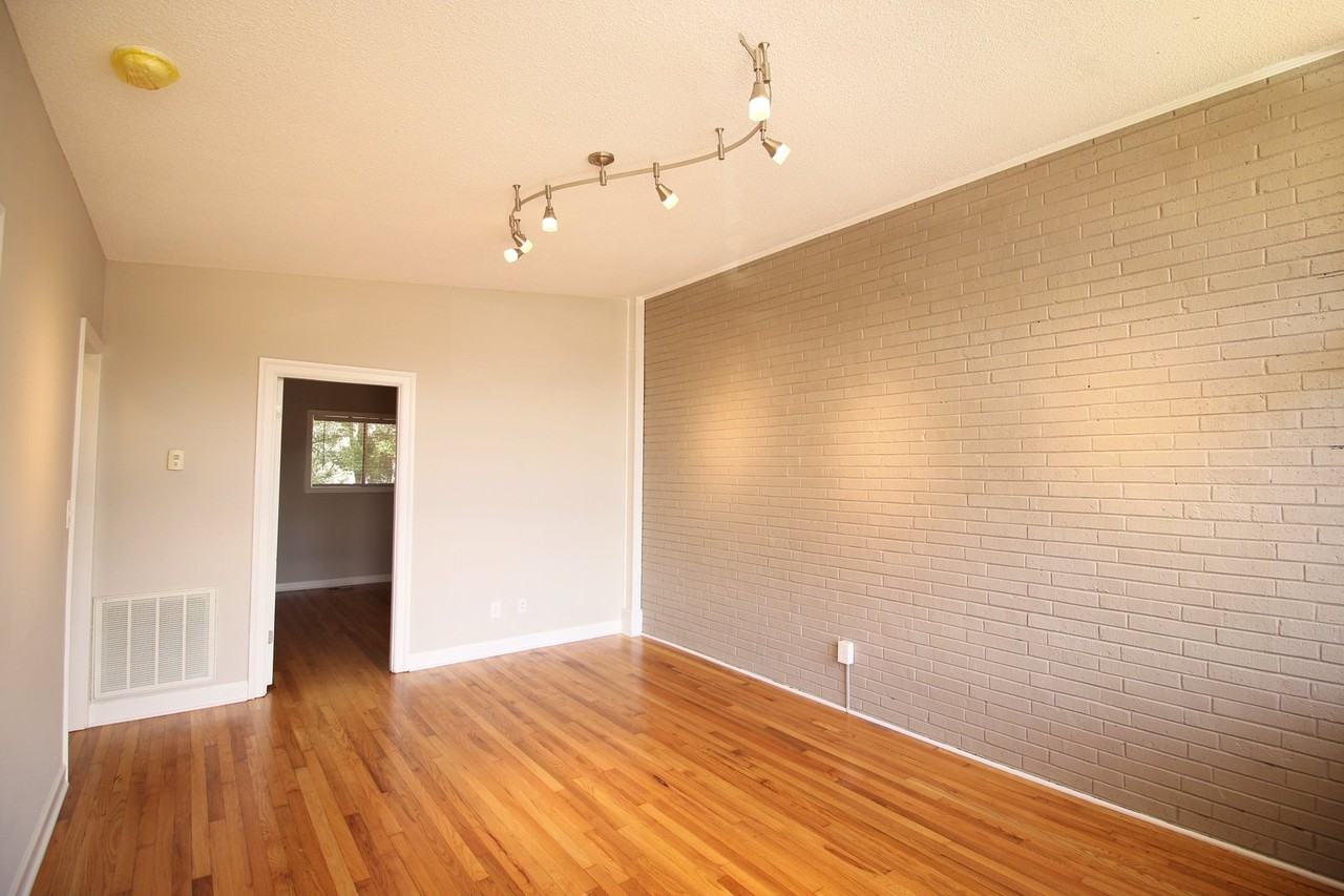 519 Bashford Rd - Photo 2 of 15