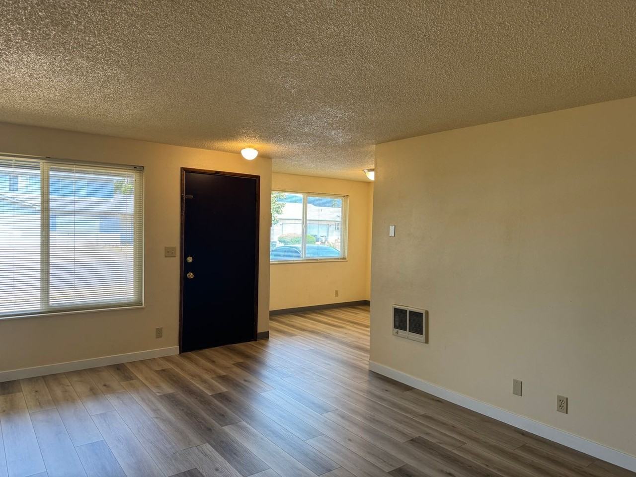 31 T St - Photo 4 of 22