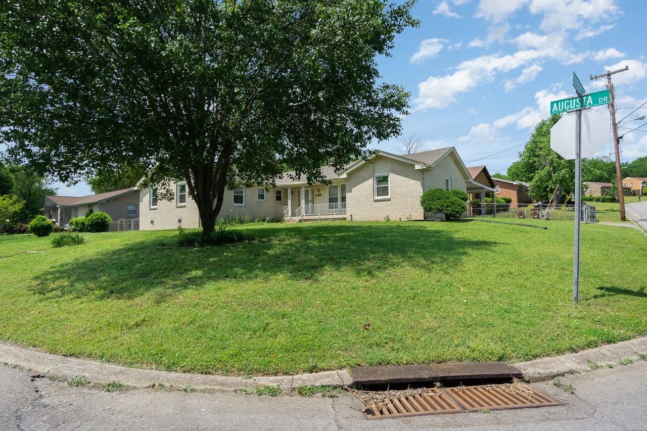 3817 Augusta Dr - Photo 2 of 16