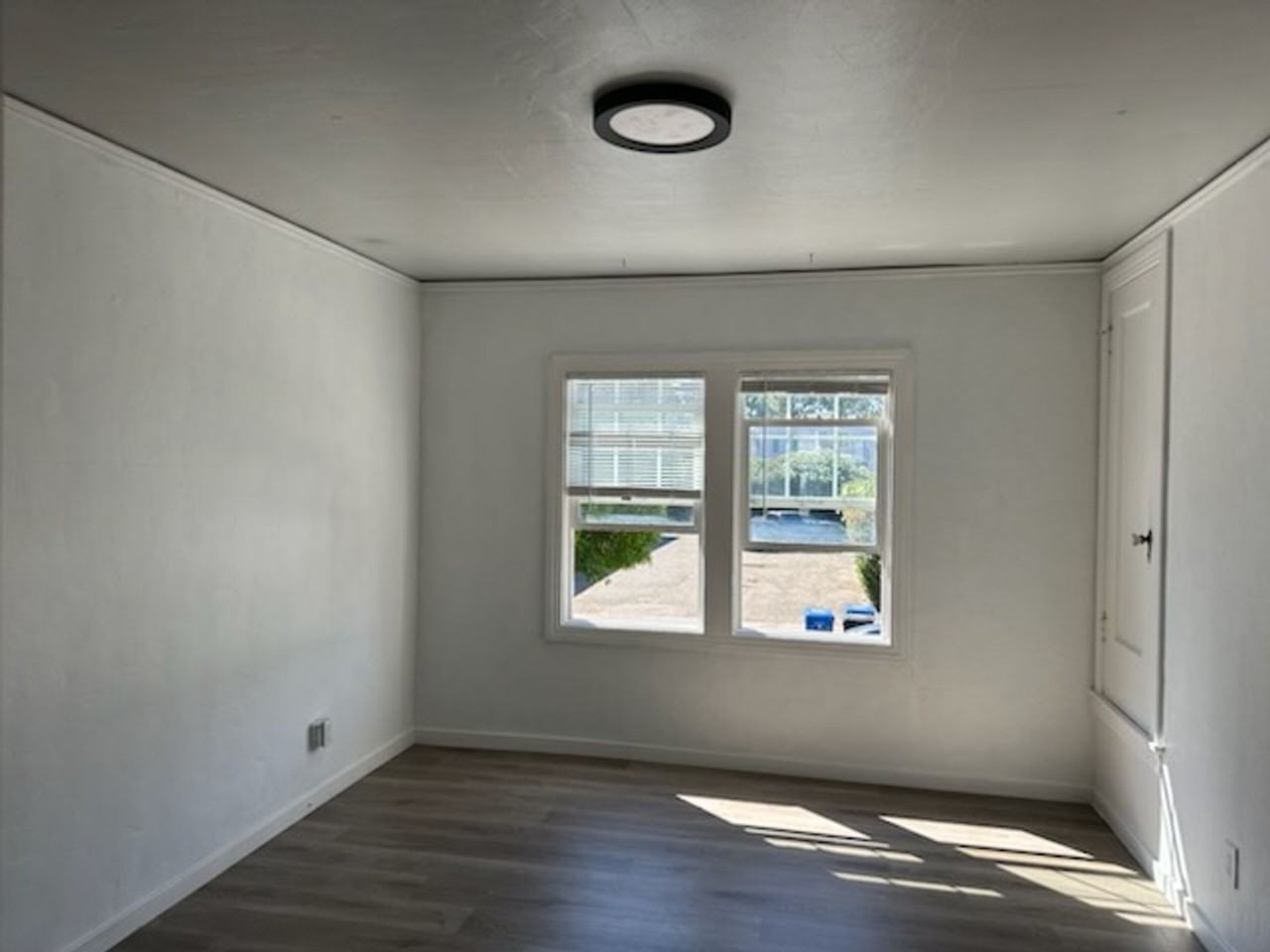 6401 Fairmount- Multi Unit - Photo 3 of 9