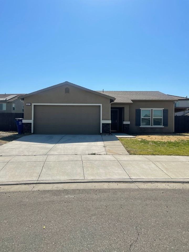 327 Capistrano St - Photo 2 of 34