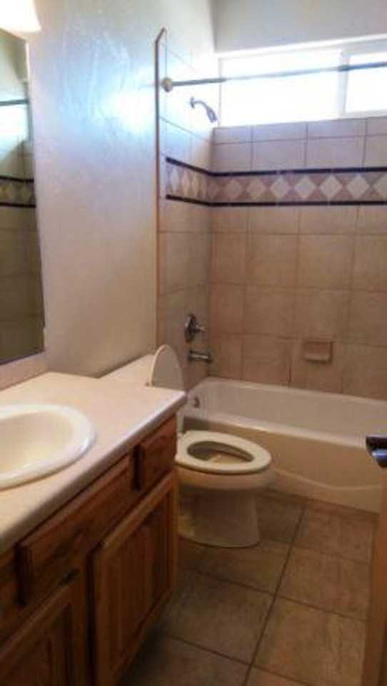 570 1/2 Garden Grove Ct - Photo 5 of 9