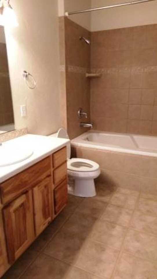 570 1/2 Garden Grove Ct - Photo 7 of 9