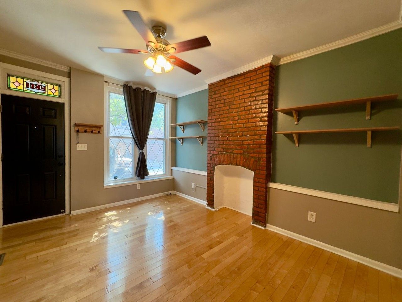 934 S East Ave - Photo 6 of 37