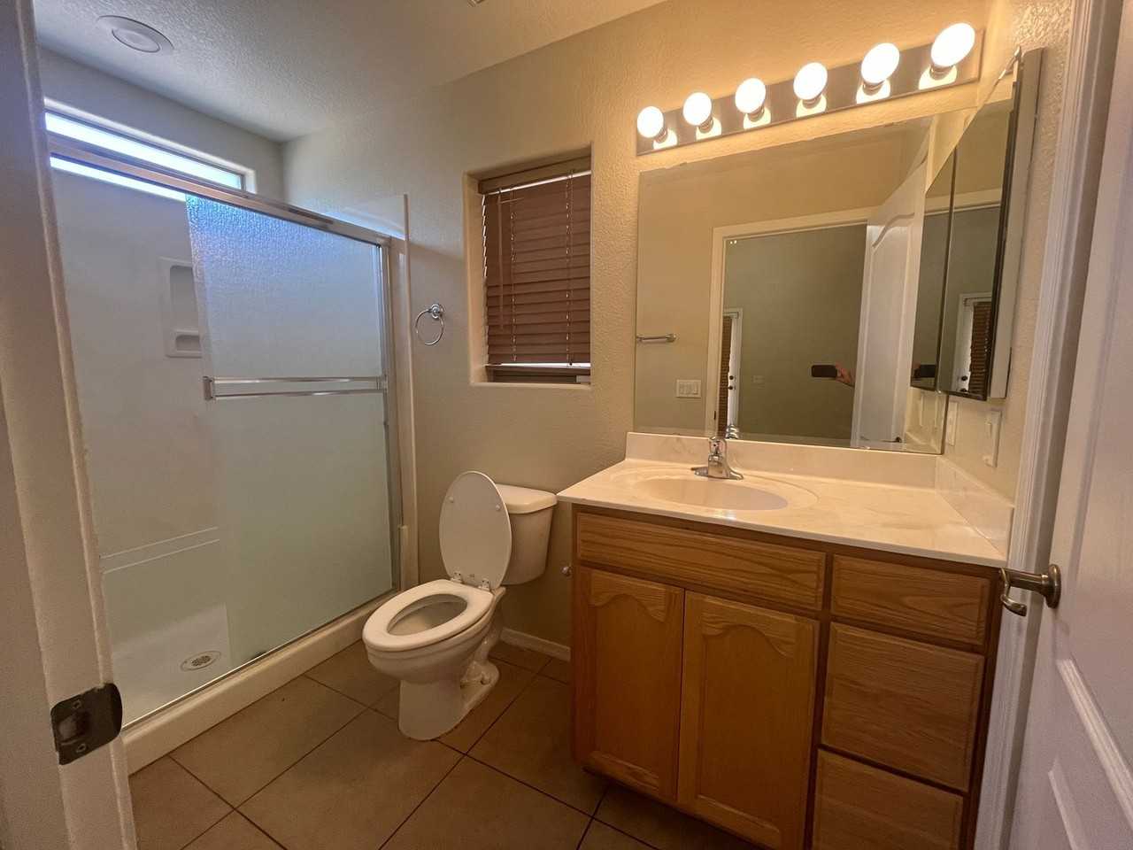 4413 Redwood St - Photo 4 of 17