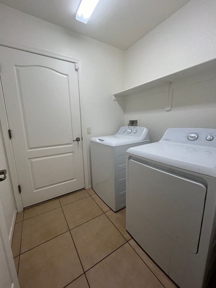 4413 Redwood St - Photo 6 of 15